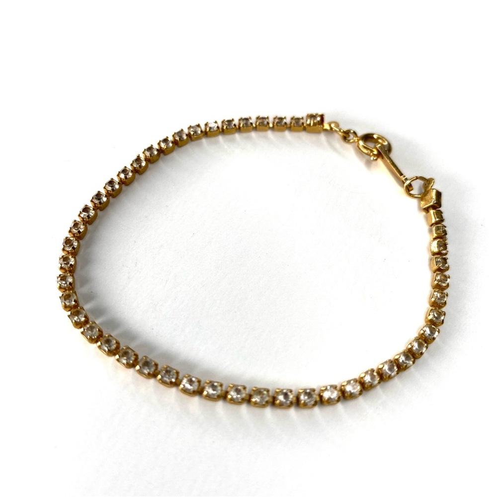 Vintage AVON Gold Tone Sparkling "Diamond" Tennis Bracelet Circle Clasp
